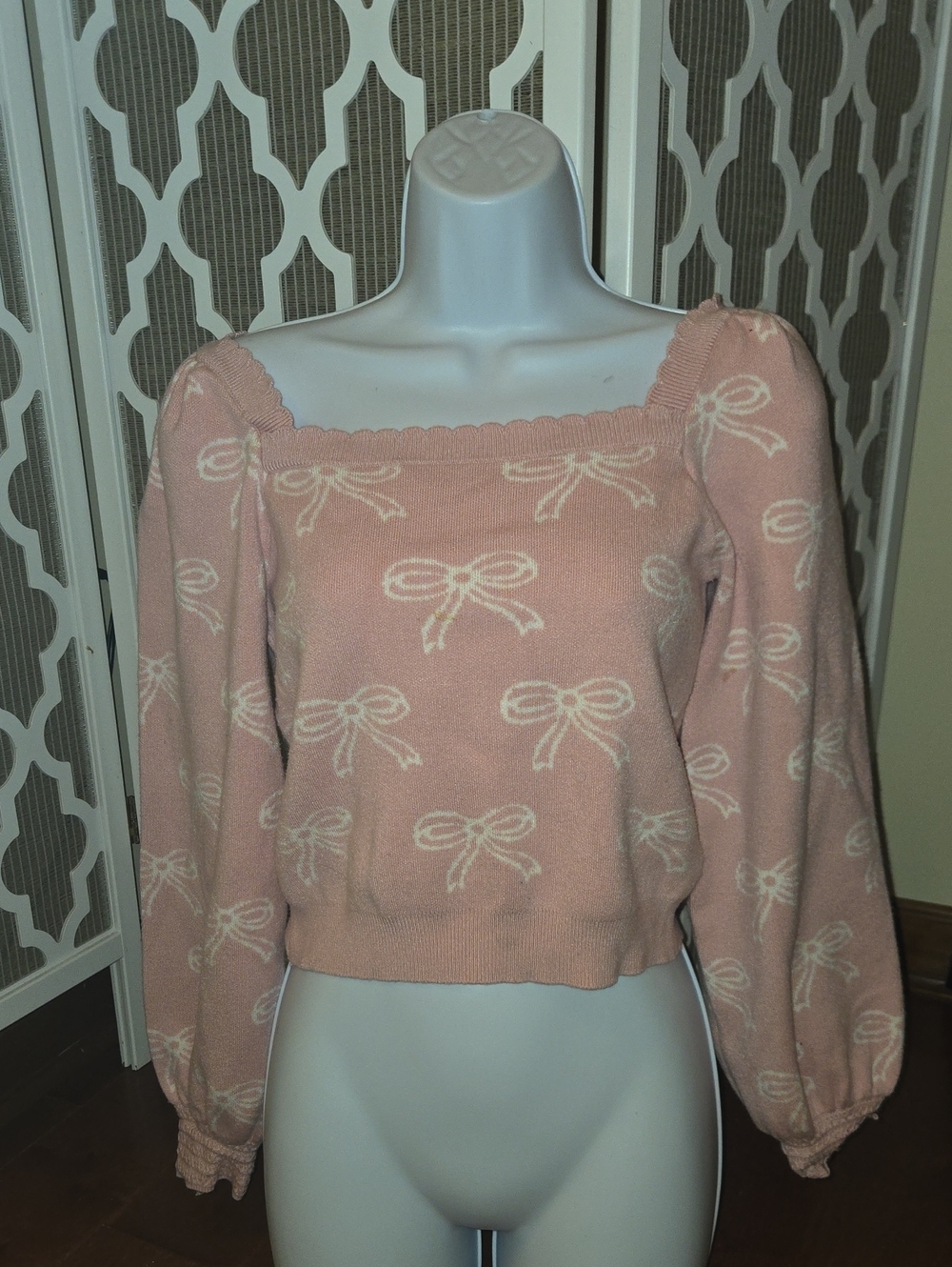 Off-the-Shoulder Pink Bow Print Sweater